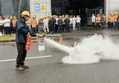 Bauen Sie Sicherheit mit Übungen auf! Produktion mit Aktion schützen